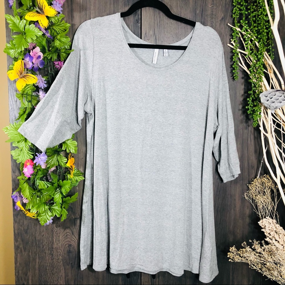 🌸5/$25🌸 NWOT Grey Quarter Sleeve Basic Flowy Top Size XL